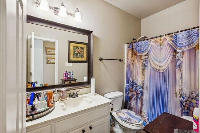 Building Photo - 40300 Creek Bend Dr