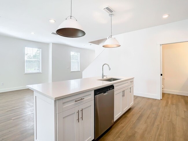 Building Photo - Brand New Craftsman Style Constructed Town...