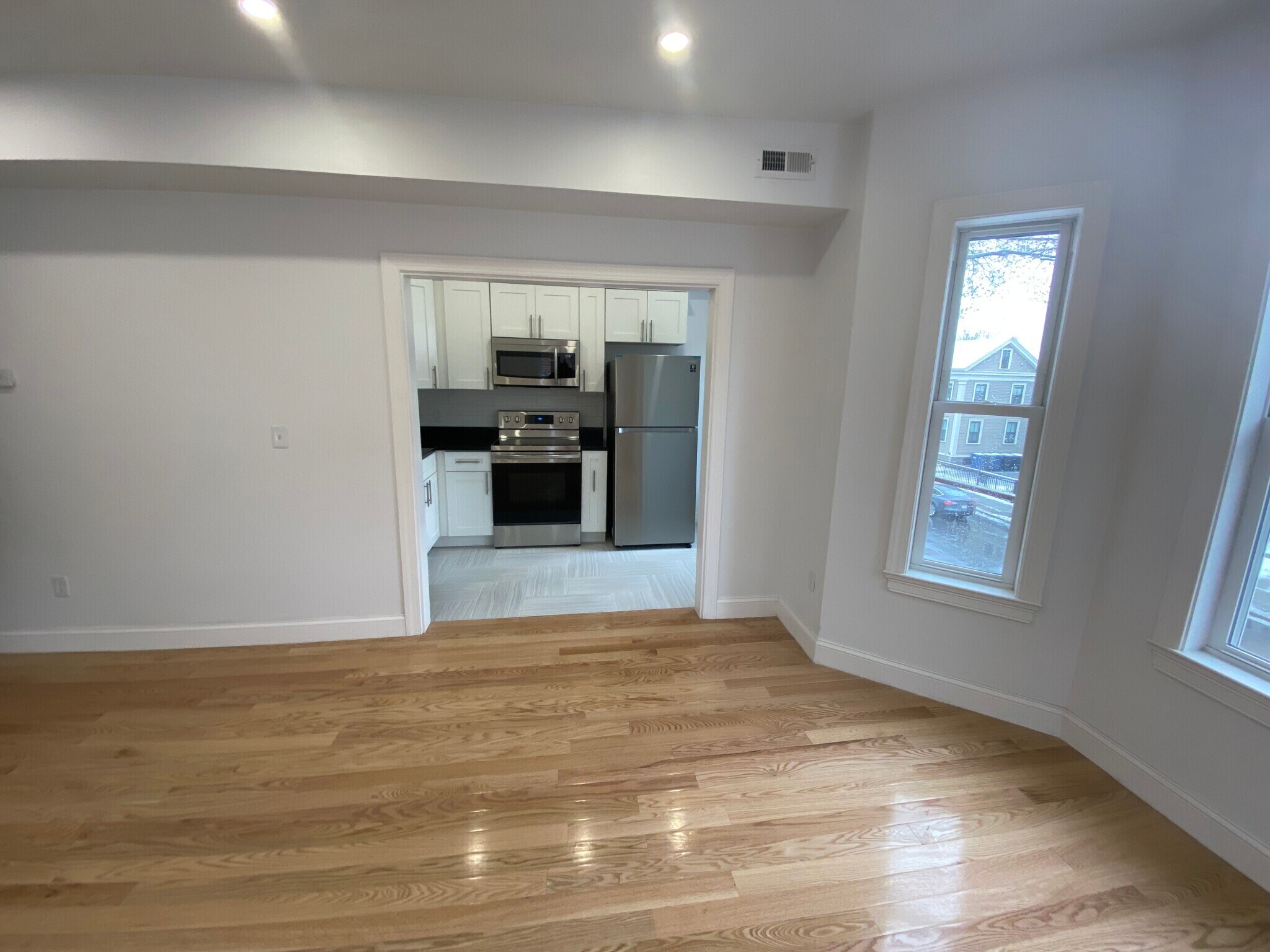 Building Photo - 141 Prospect St