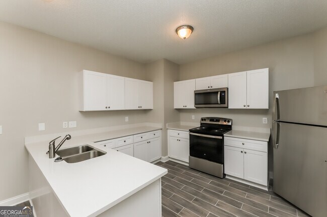 Building Photo - 110 Arborwood Way