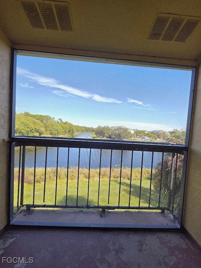 Building Photo - 2845 Winkler Ave