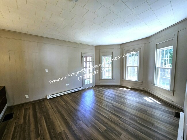 Building Photo - 42 Harrison St