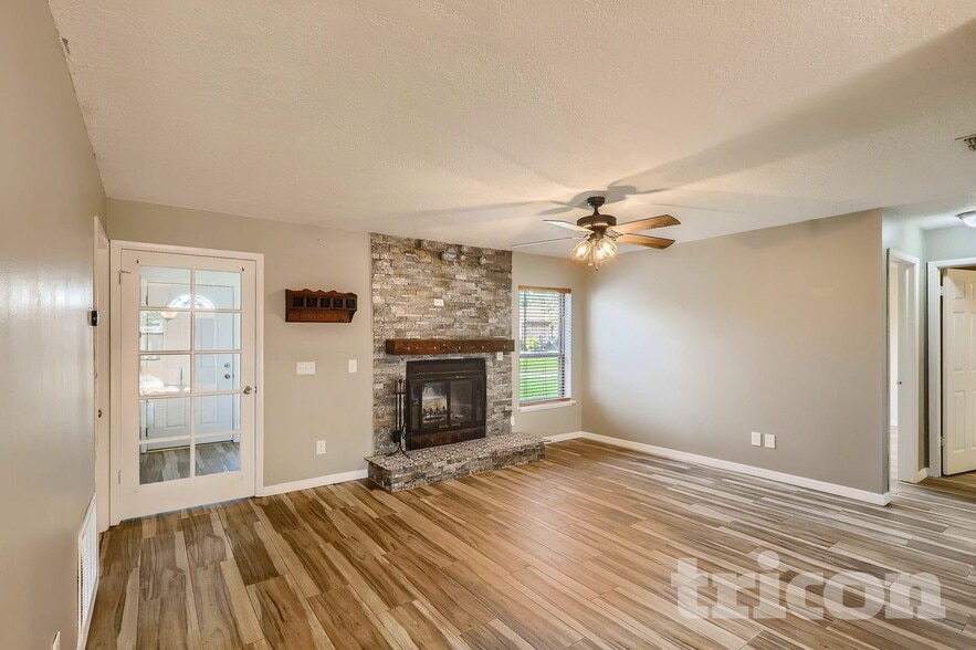 Building Photo - 2813 Whippet Ct