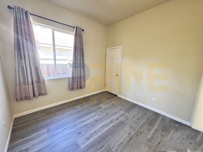 Building Photo - 3777 Caymus Dr