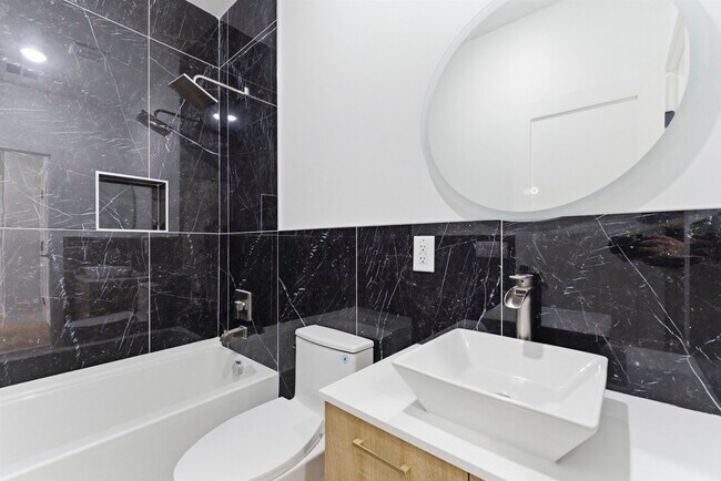 Building Photo - 443 Bergen Ave