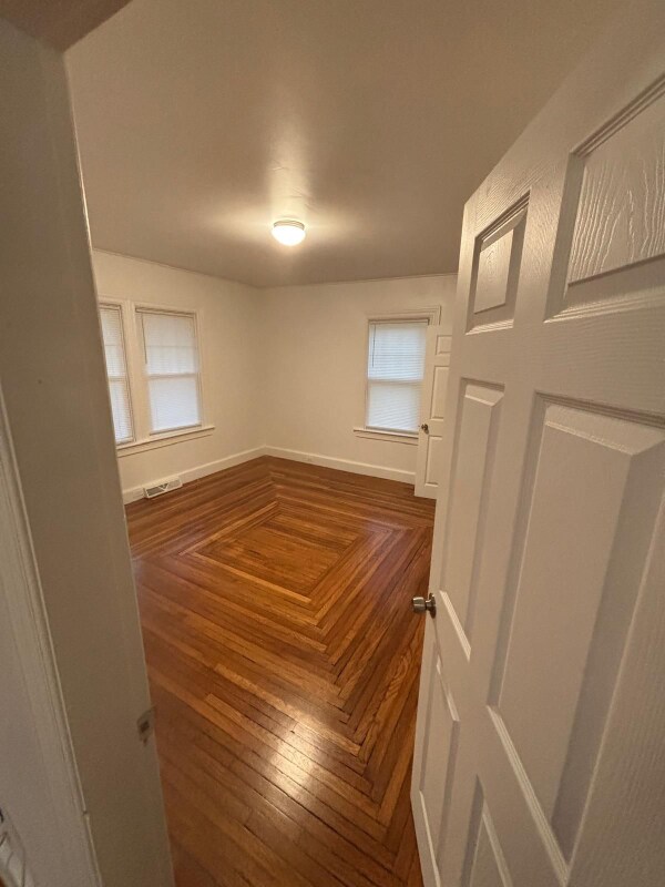 Building Photo - 697 Willett Ave