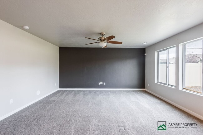 Building Photo - Upgraded 4 bed 3 bath home