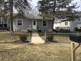Building Photo - Must see Cozy single family home !!!!!!!!!...