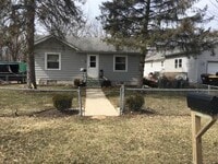 Building Photo - Must see Cozy single family home !!!!!!!!!...