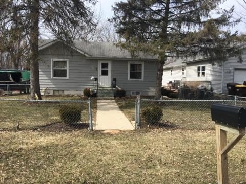 Primary Photo - Must see Cozy single family home !!!!!!!!!...