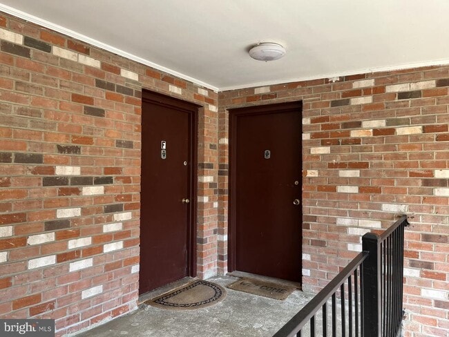 Building Photo - 211 Victor Pkwy