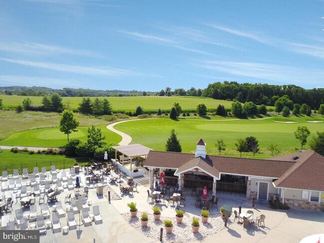 Building Photo - 31 Par Ln