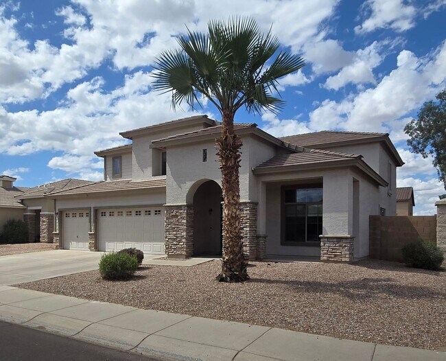 Building Photo - 2 story 3-bed, 2-bath home in San Tan Valley!