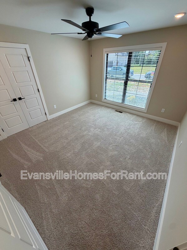 Building Photo - 4432 Violet Dr