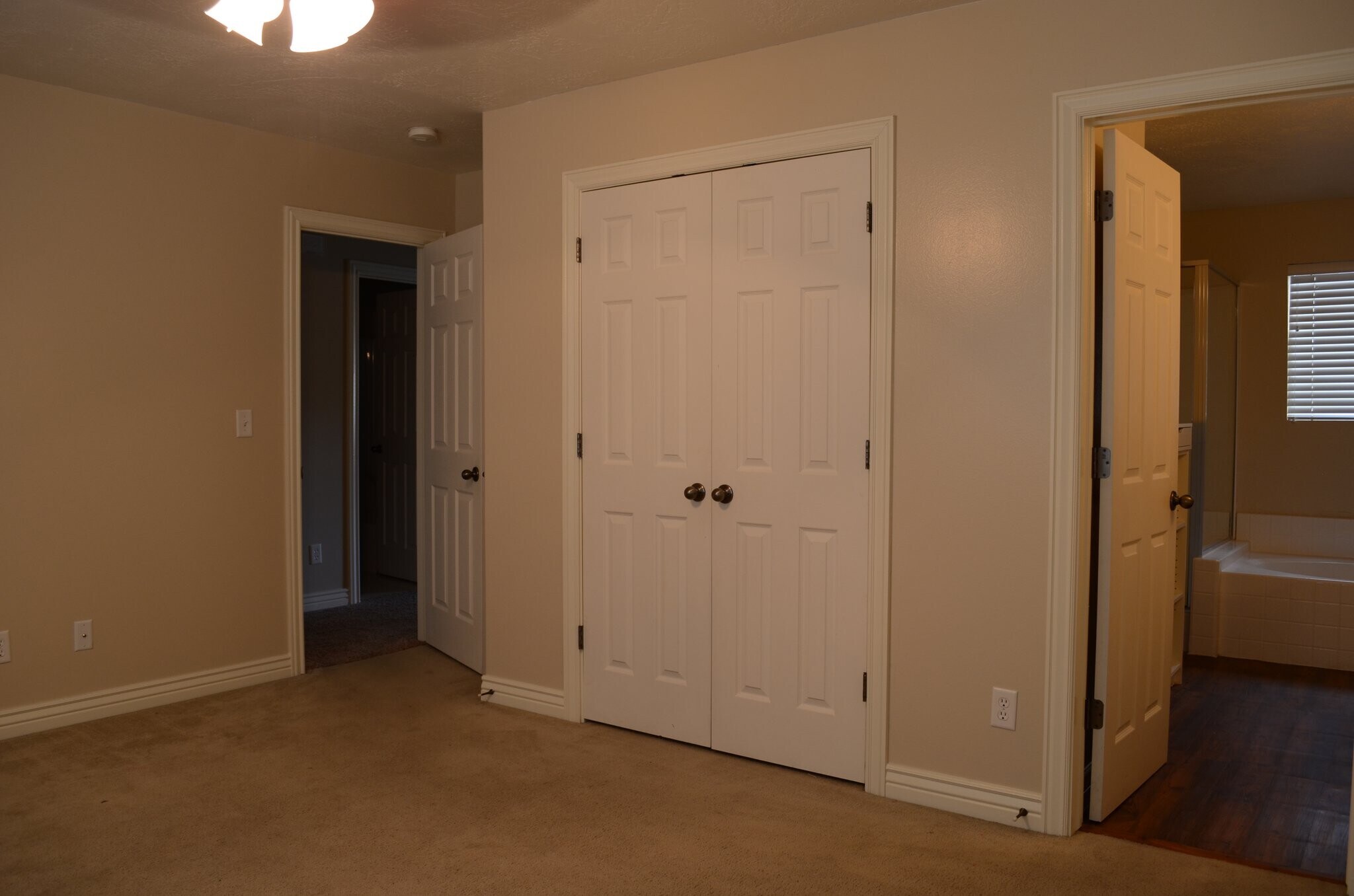 Building Photo - 152 S 1100 W