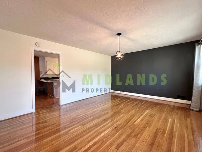 Building Photo - 3836 Davies Dr