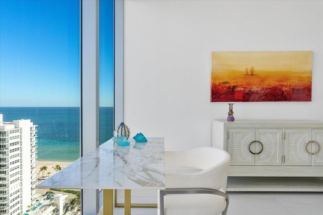 Building Photo - 151 N Seabreeze Blvd