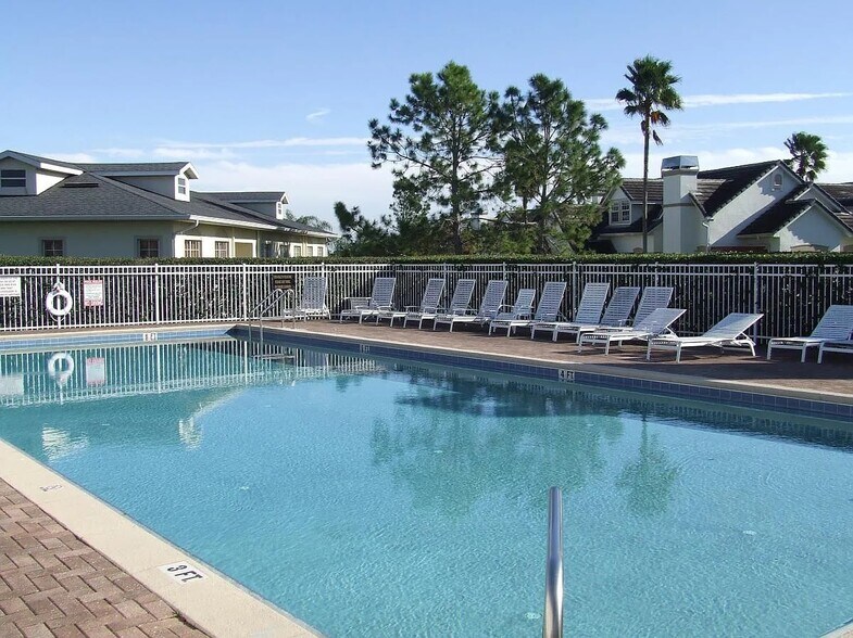 Building Photo - 13338 Fountainbleau Dr
