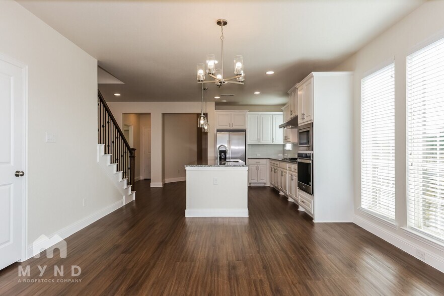 Building Photo - 3001 Damsel Sauvage Ln