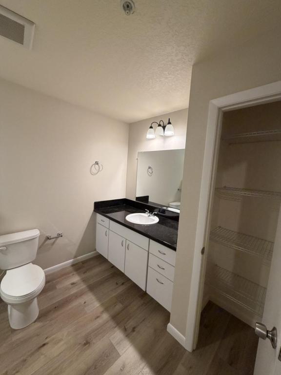 Building Photo - 10433 Chalmer St