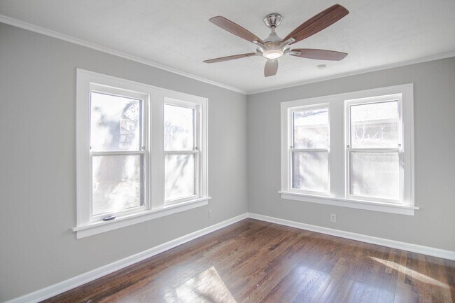 Building Photo - Beautiful 3-Bedroom Home with Natural Ligh...
