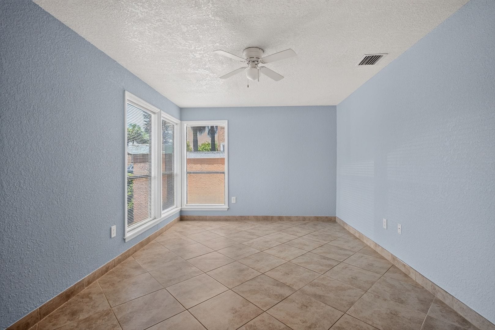 Building Photo - 659 Montego Bay Ct