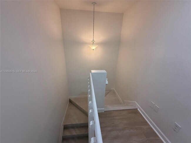 Building Photo - 9465 SW 171st Ct