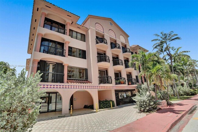 Building Photo - 8816 Collins Ave