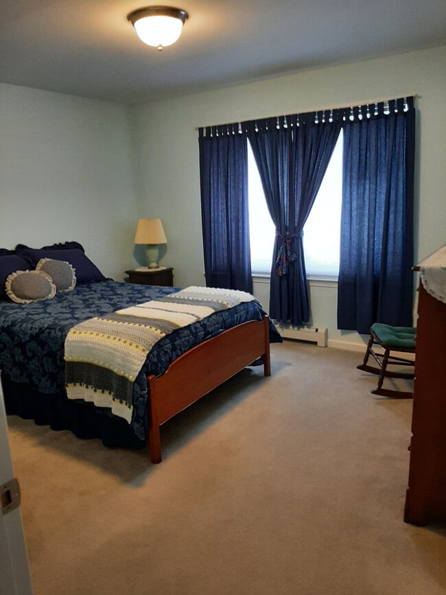 Building Photo - 145 Eden Way