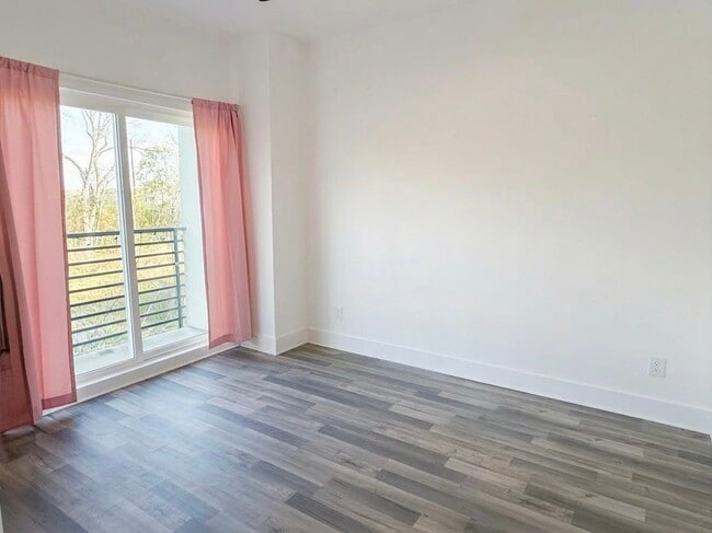 Building Photo - 2335 Paul Quinn St