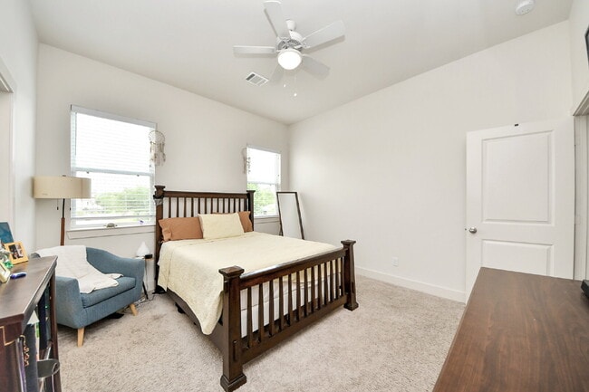 Building Photo - 3 Bedroom Houston Rental Home in Gated Community near Griggs Road