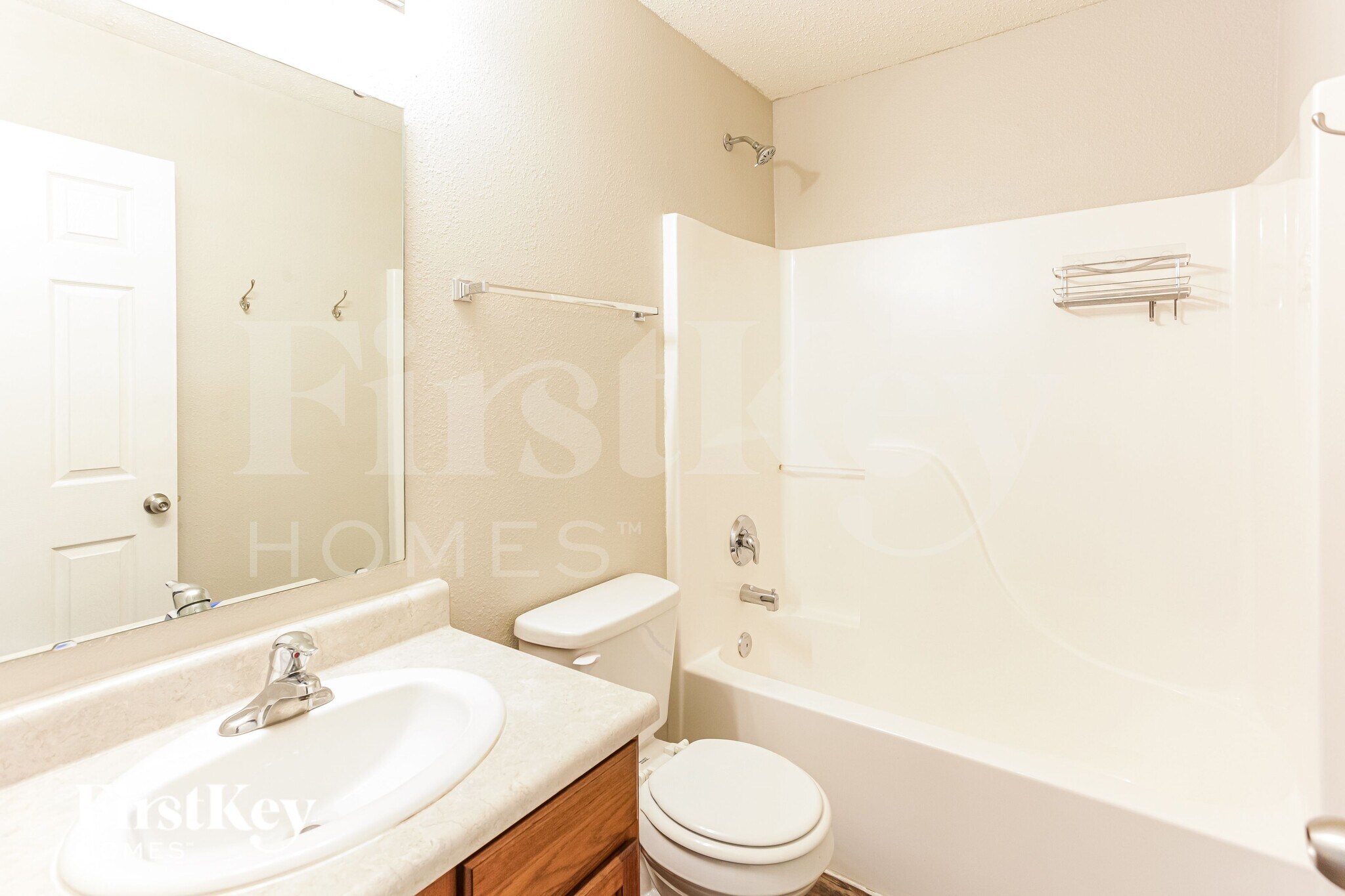 Building Photo - 15572 Dry Creek Rd