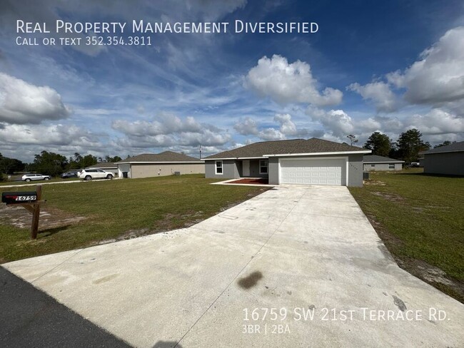 Building Photo - Custom Home - Desirable SW Ocala Neighborh...