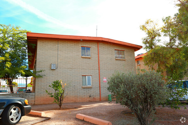Building Photo - Woodland Terrace Apartments