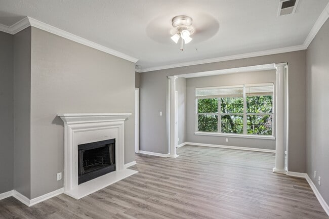 Building Photo - Bridford Lake Apartments