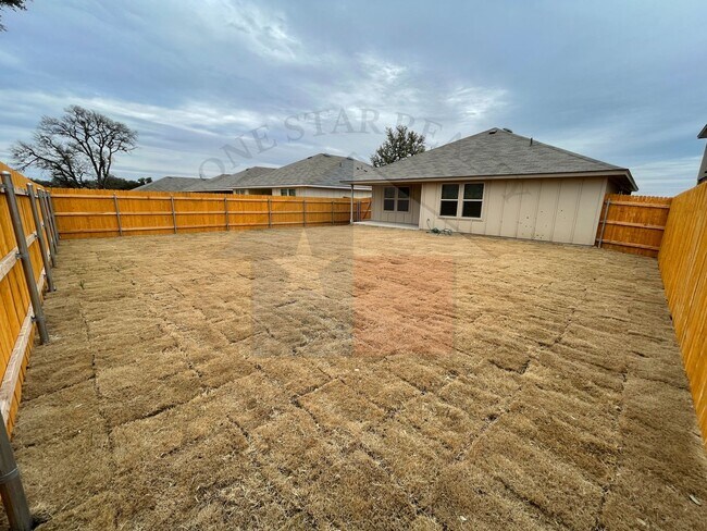 Building Photo - 9601 Murandy Dr