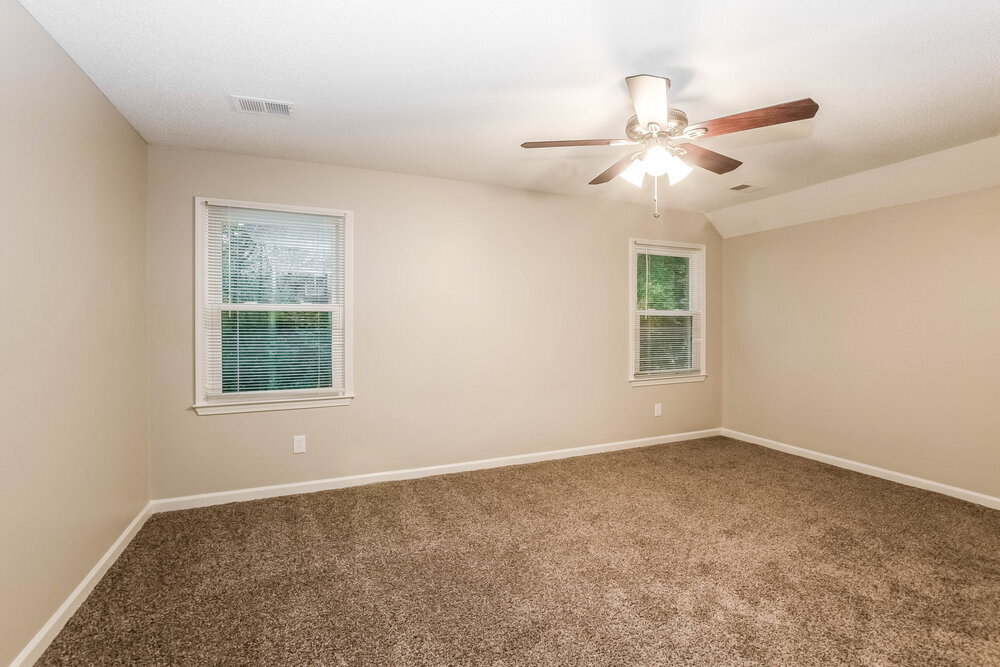 Building Photo - 8853 Dewberry Ln