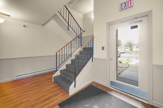 Building Photo - 124 Glengarry Dr