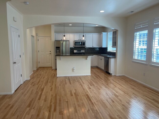 Building Photo - Well maintained 3bd Issaquah Highlands Tow...