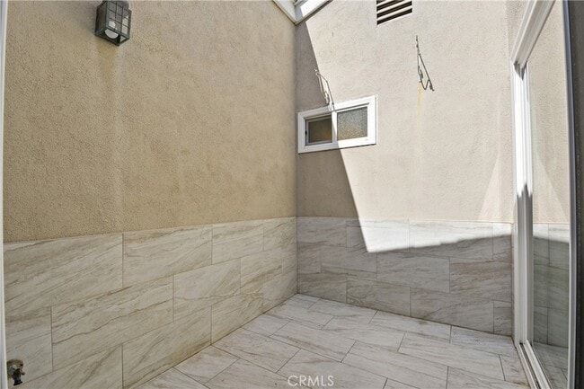 Building Photo - 2175 Pacific Ave