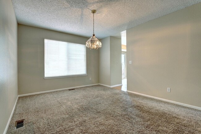 Building Photo - Castle Rock Founders Village Single Family 4BD/3BTH/3-Car (~2100 FSF)