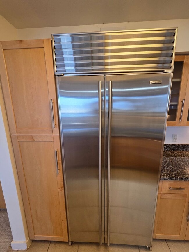 Building Photo - Immaculate Contemporary Living in Kaka‘ako- 2 bedroom, 2 bathroom, 2 covered parking stall, and I...