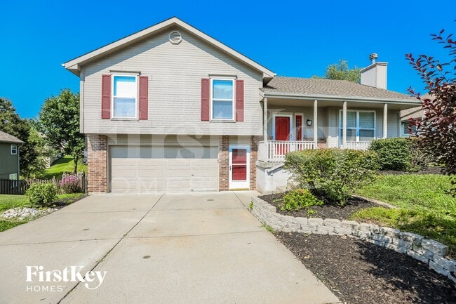 Building Photo - 7016 N Bristol Ave