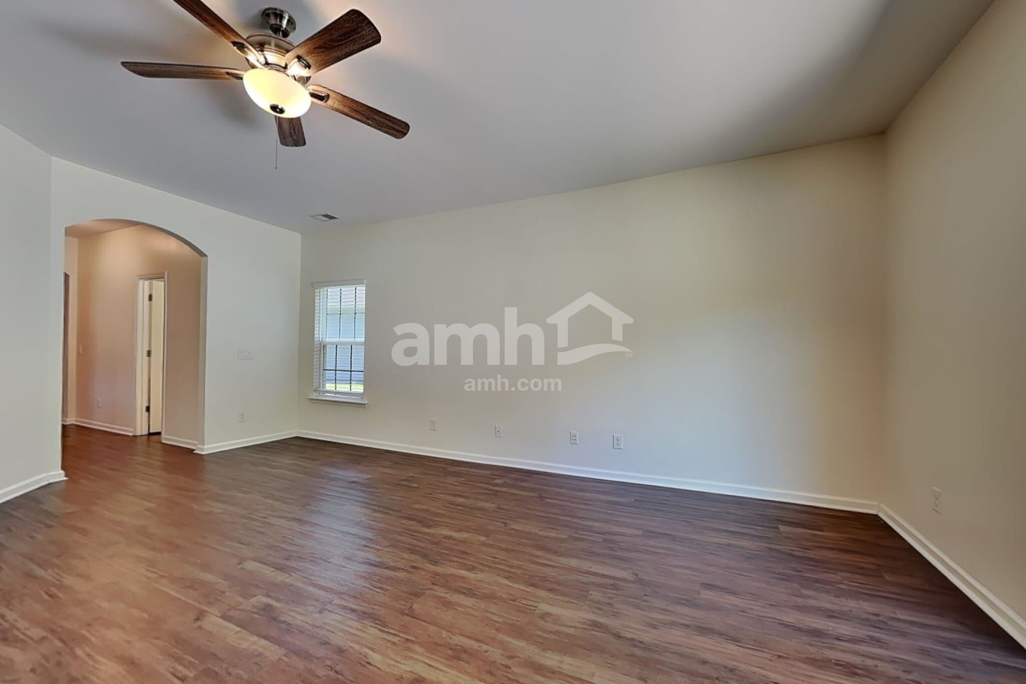 Building Photo - 37 Sand Live Oak Dr