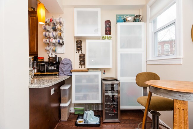 Building Photo - 1319 Corbin Pl NE