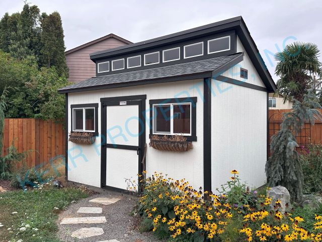 Building Photo - Charming 2-Bedroom Retreat with 2 Full Bat...