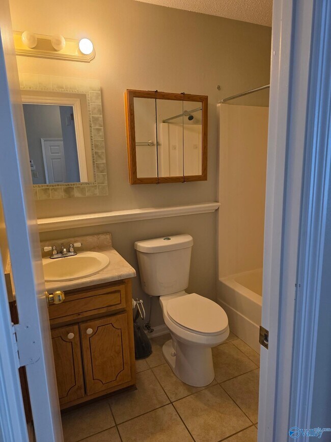 Building Photo - 218 Cypress Creek Dr