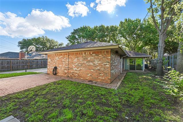 Building Photo - 2722 Margaret Dr