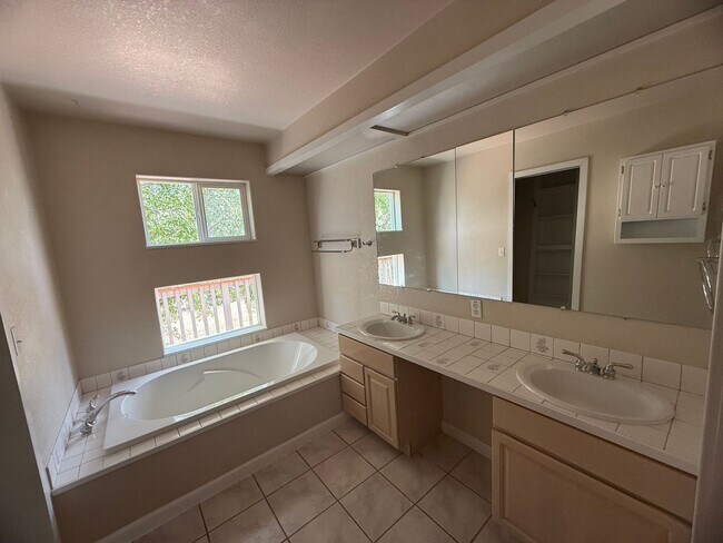Building Photo - 1839 Melanie Ct