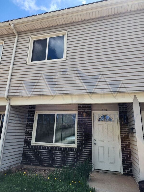 Building Photo - 869 N 8th St